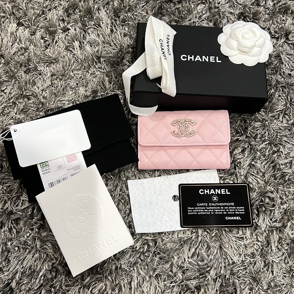 Chanel Pink card holder 22S collection NWT 100% Authentic